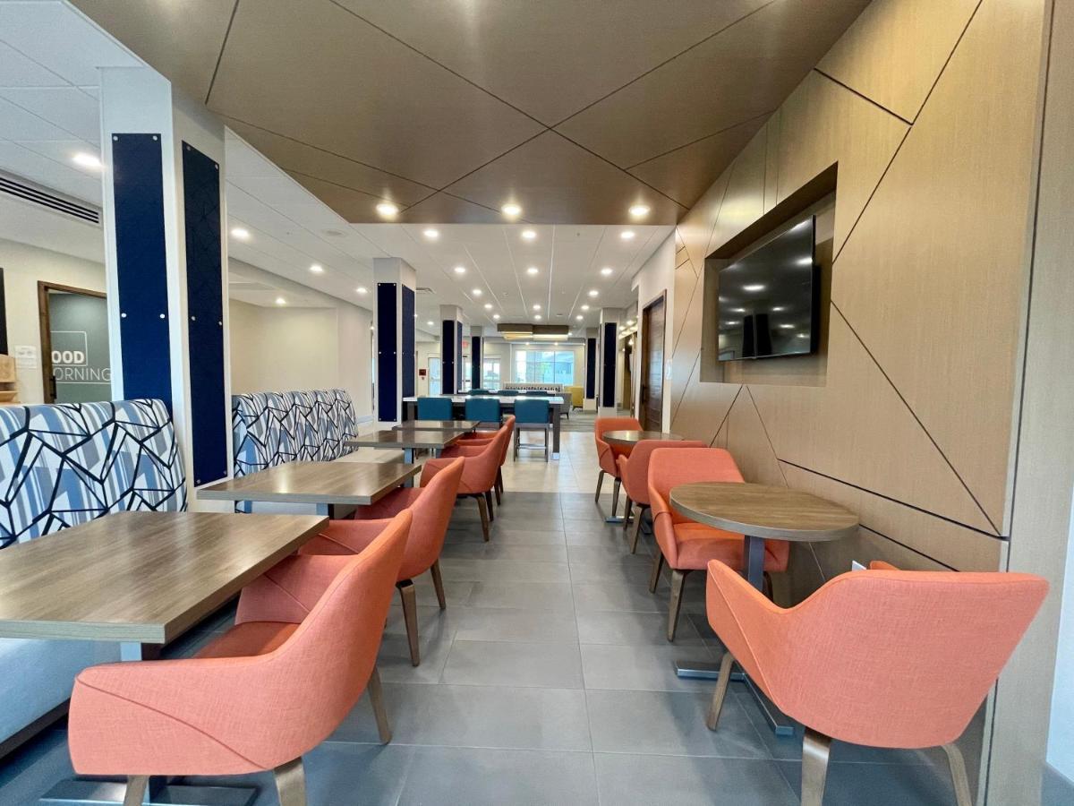 Holiday Inn Express & Suites - Ft. Smith - Airport By Ihg Форт-Сміт Екстер'єр фото