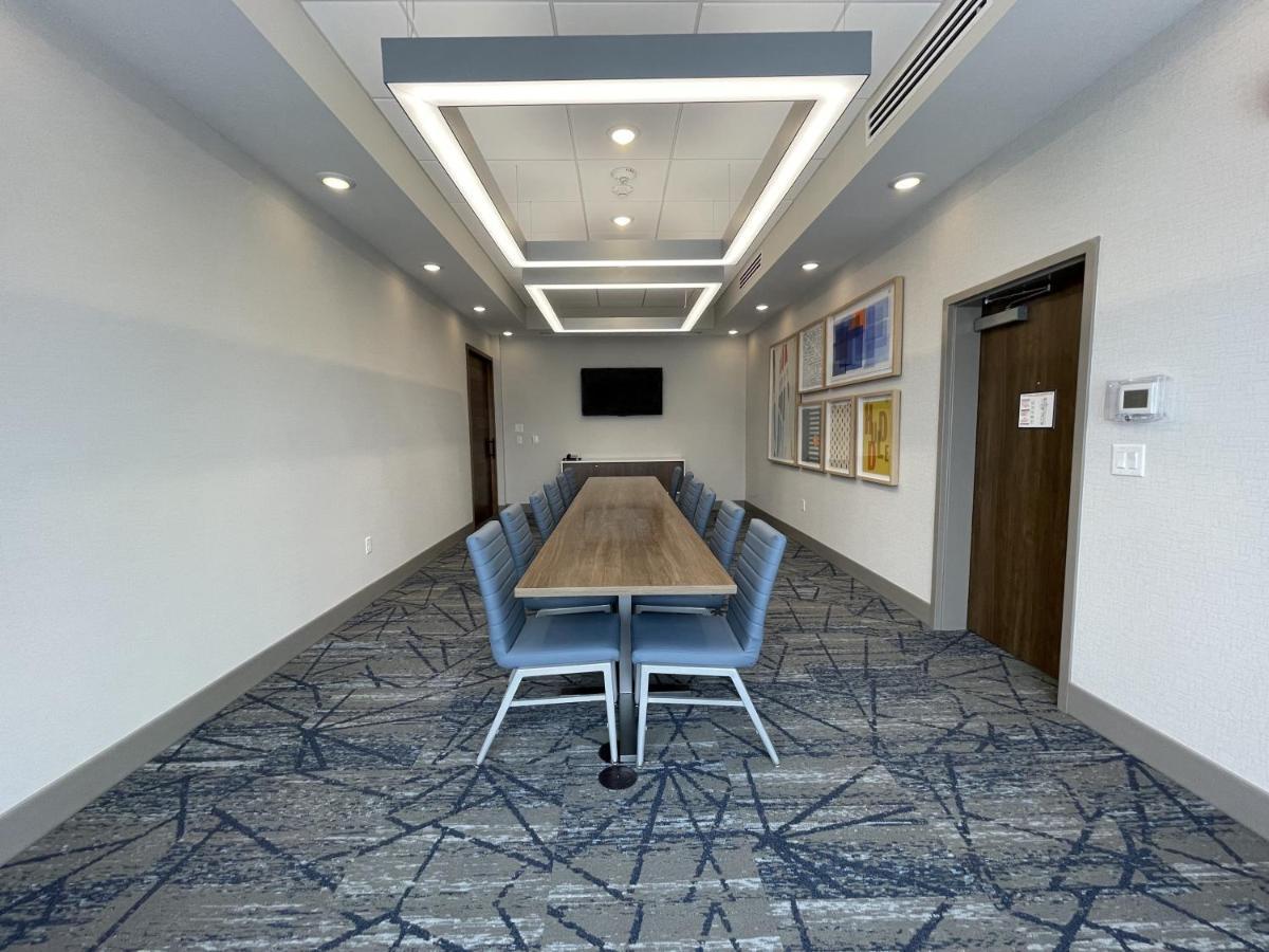 Holiday Inn Express & Suites - Ft. Smith - Airport By Ihg Форт-Сміт Екстер'єр фото